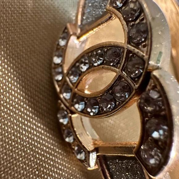 Chic Gold and Silver Crystal Bracelet - Picture 2 of 9